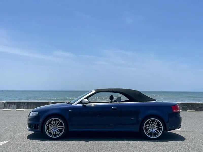 アウディ RS4 カブリオレ