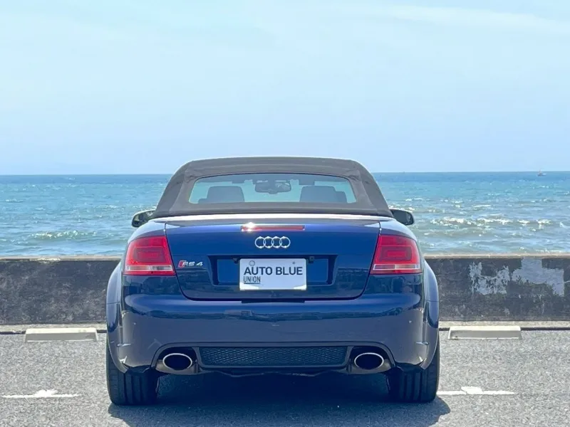 アウディ RS4 カブリオレ