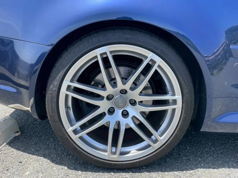 アウディ RS4 カブリオレ