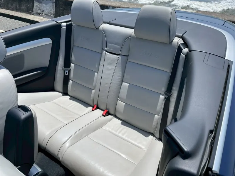 アウディ RS4 カブリオレ