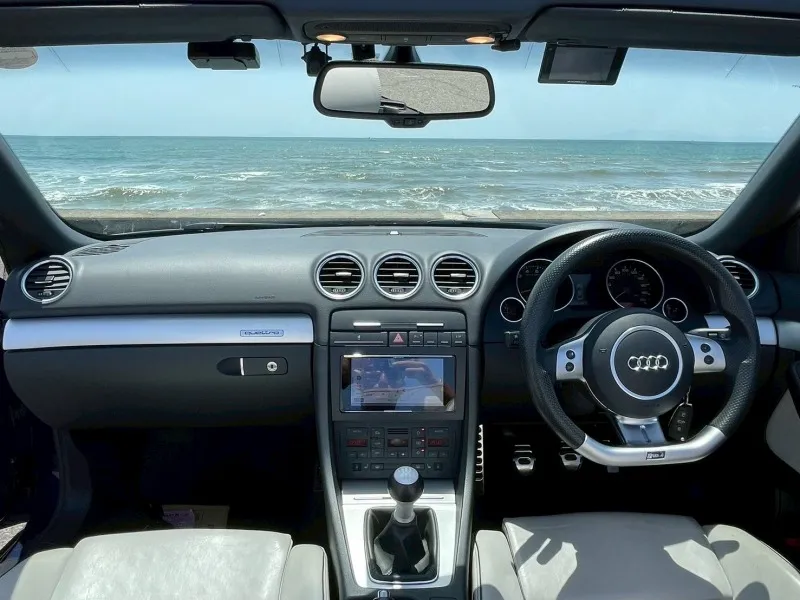 アウディ RS4 カブリオレ