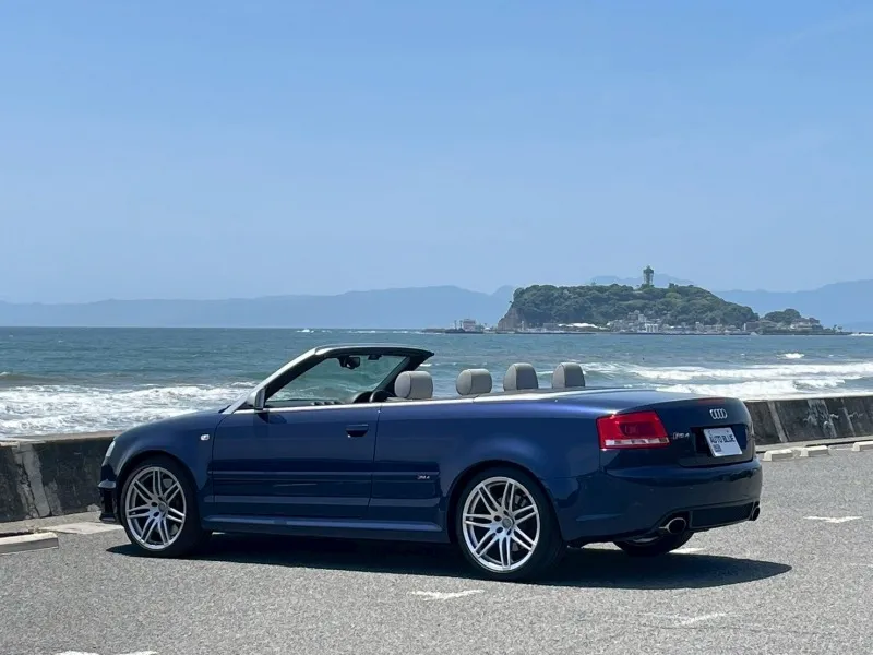アウディ RS4 カブリオレ