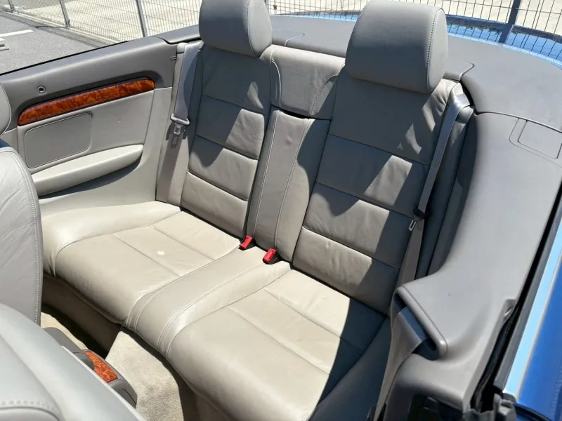 アウディ A4 カブリオレ