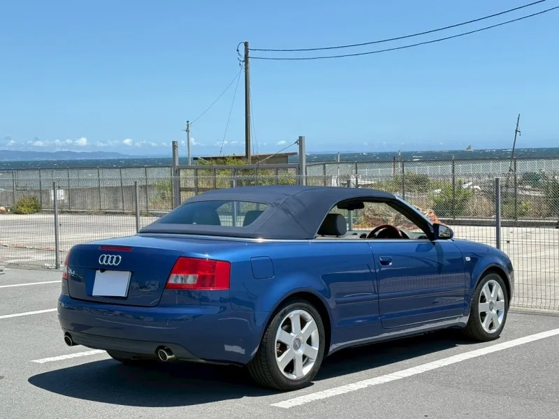 アウディ A4 カブリオレ