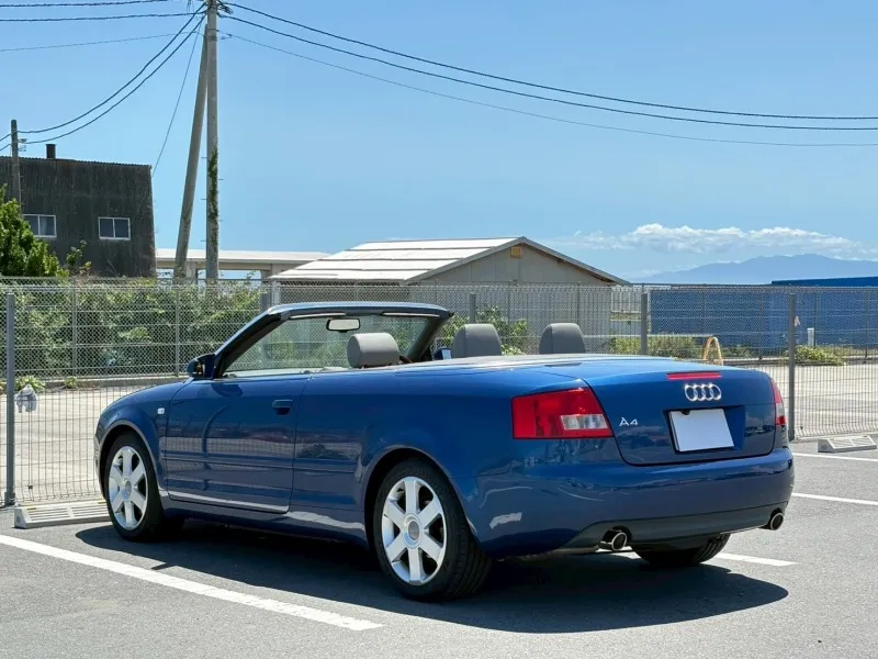 アウディ A4 カブリオレ