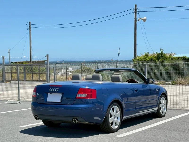 アウディ A4 カブリオレ