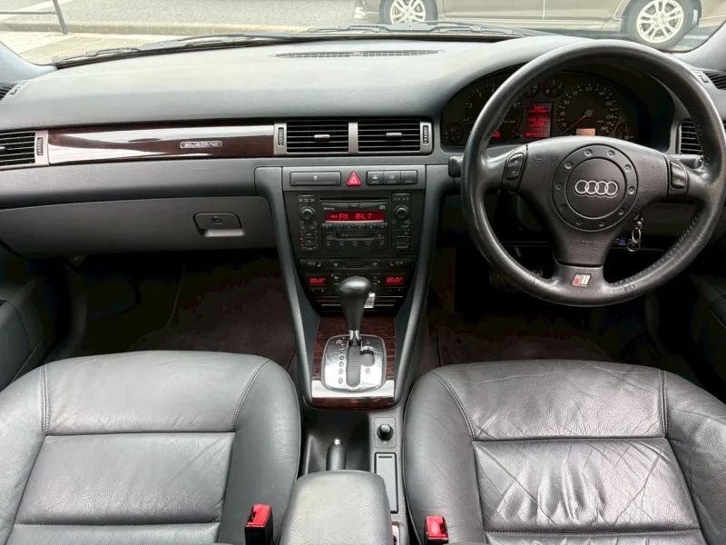 アウディ A6 2.8クワトロ