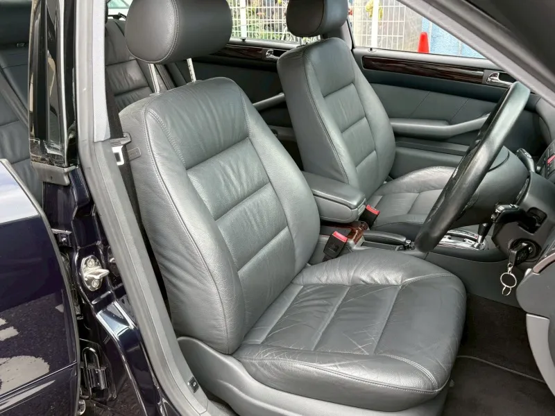 アウディ A6 2.8クワトロ