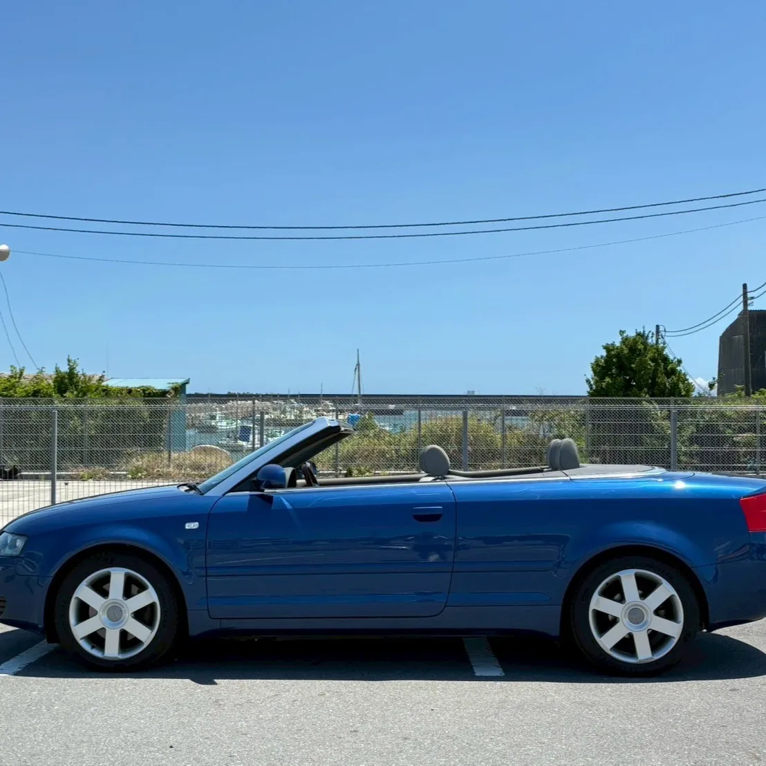 アウディのA4カブリオレは、走りとスタイリッシュさを兼ね備え...