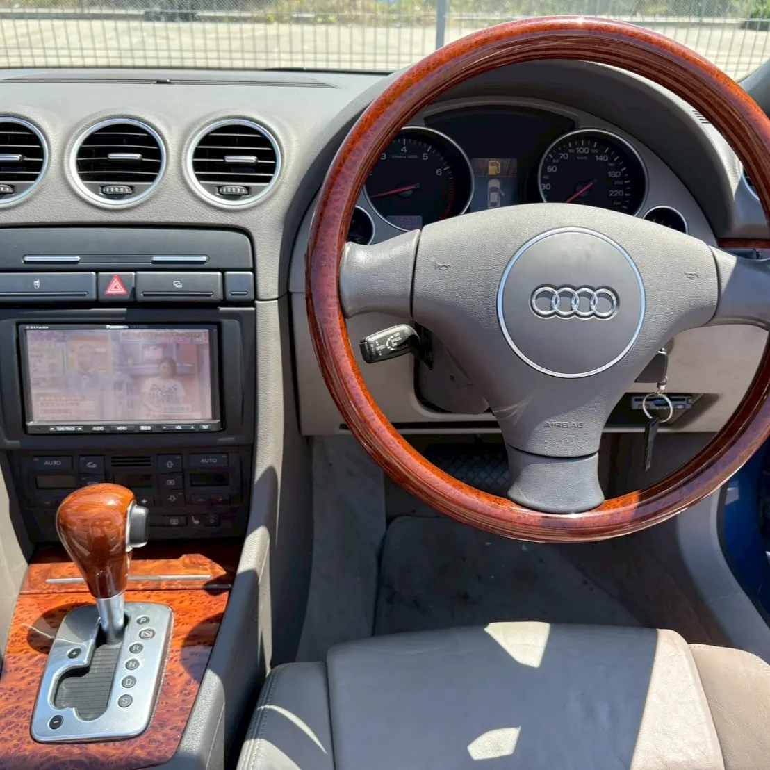 アウディのA4カブリオレは、走りとスタイリッシュさを兼ね備え...