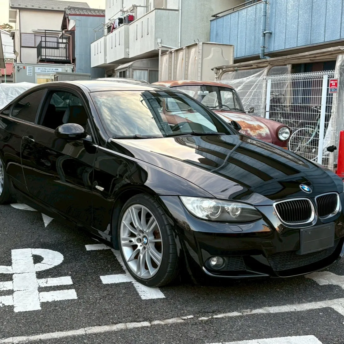 左ハンドル6MTの320クーペMスポーツが入庫しました！