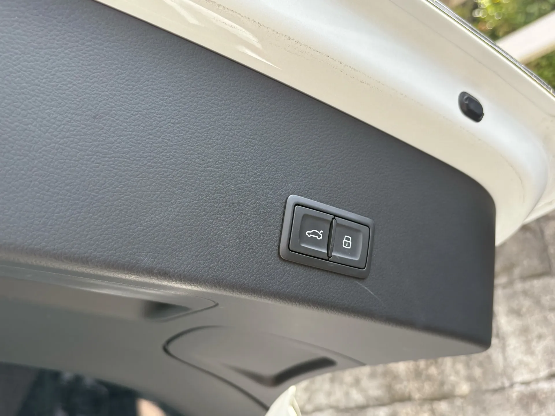 A6アバント2.0クワトロ（4G後期）