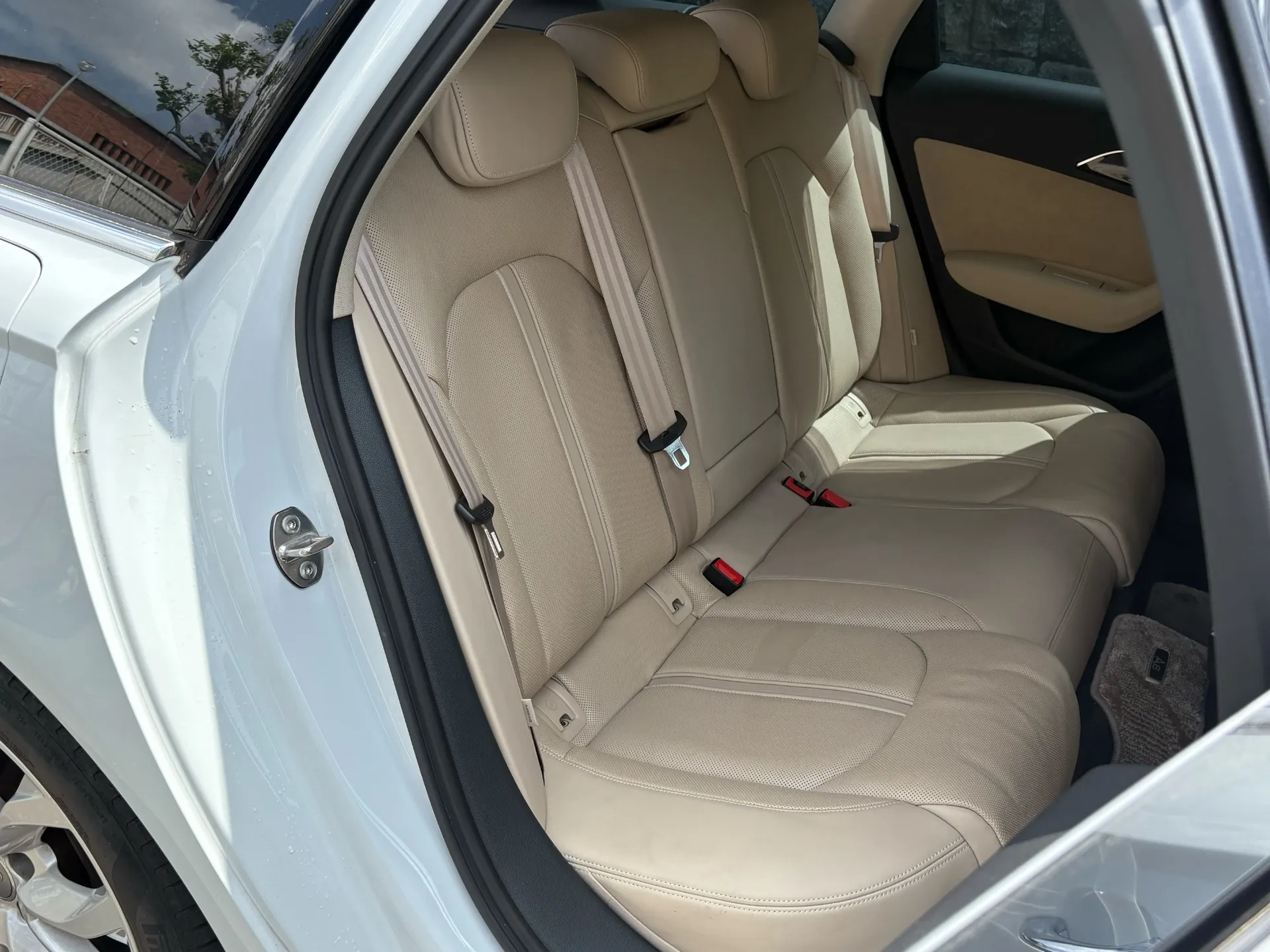 A6アバント2.0クワトロ（4G後期）