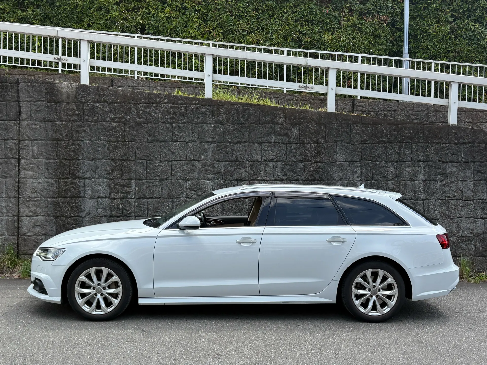 A6アバント2.0クワトロ（4G後期）