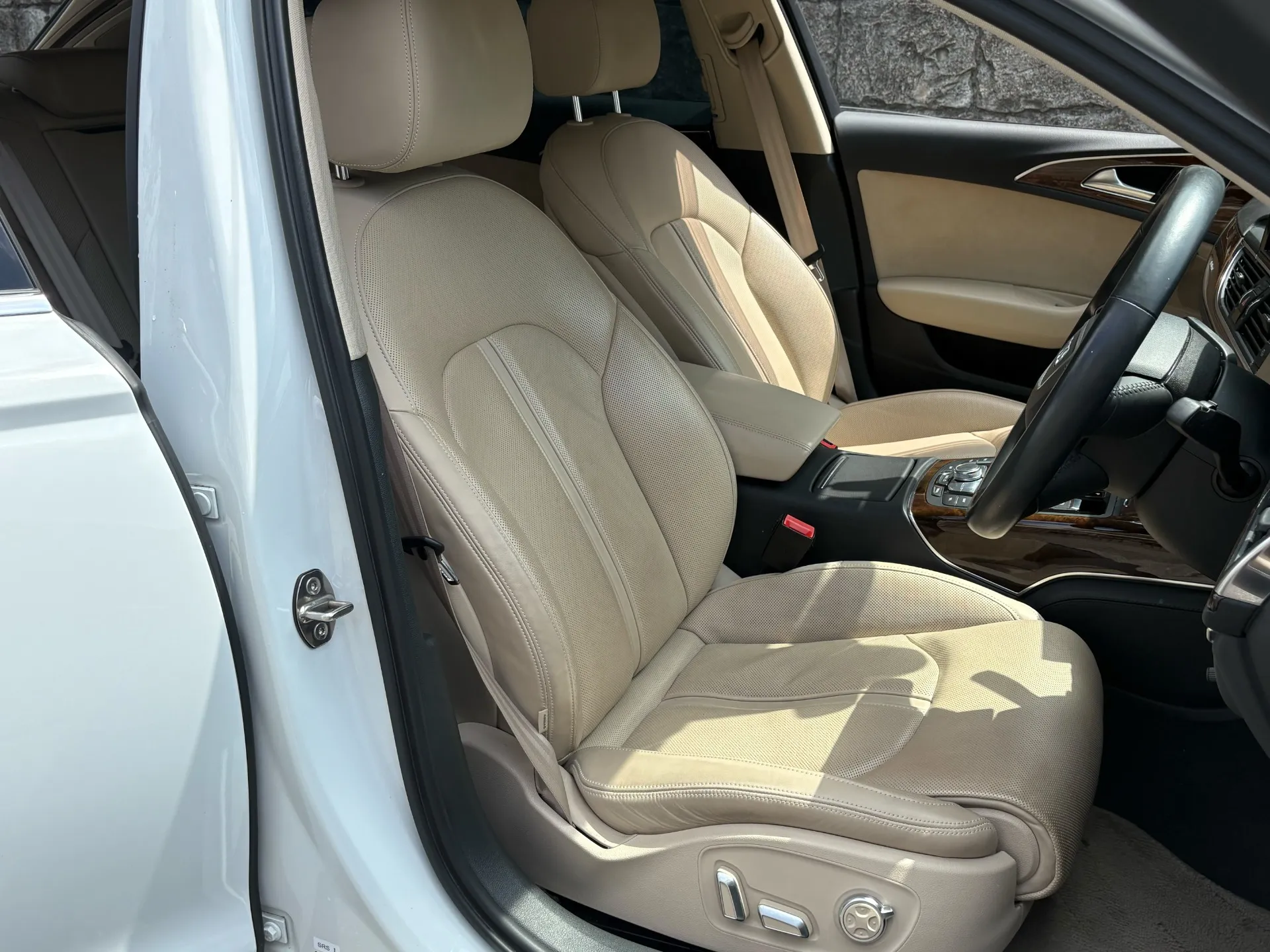 A6アバント2.0クワトロ（4G後期）