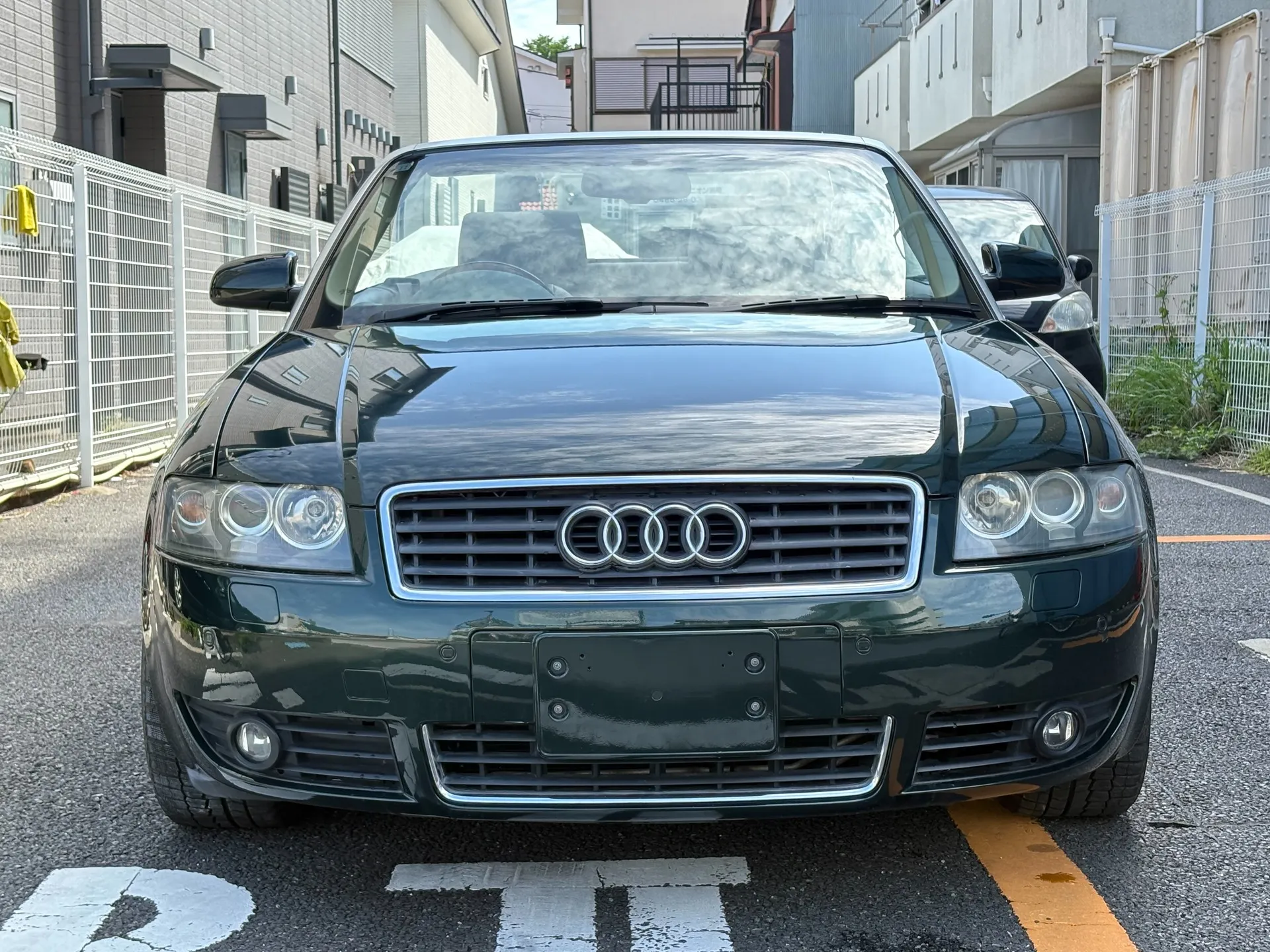 A4カブリオレはそのスタイリッシュなデザインと素敵なカラーリ...