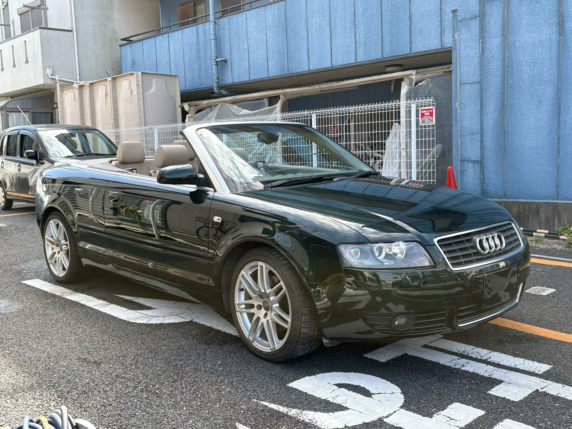 A4カブリオレはそのスタイリッシュなデザインと素敵なカラーリ...