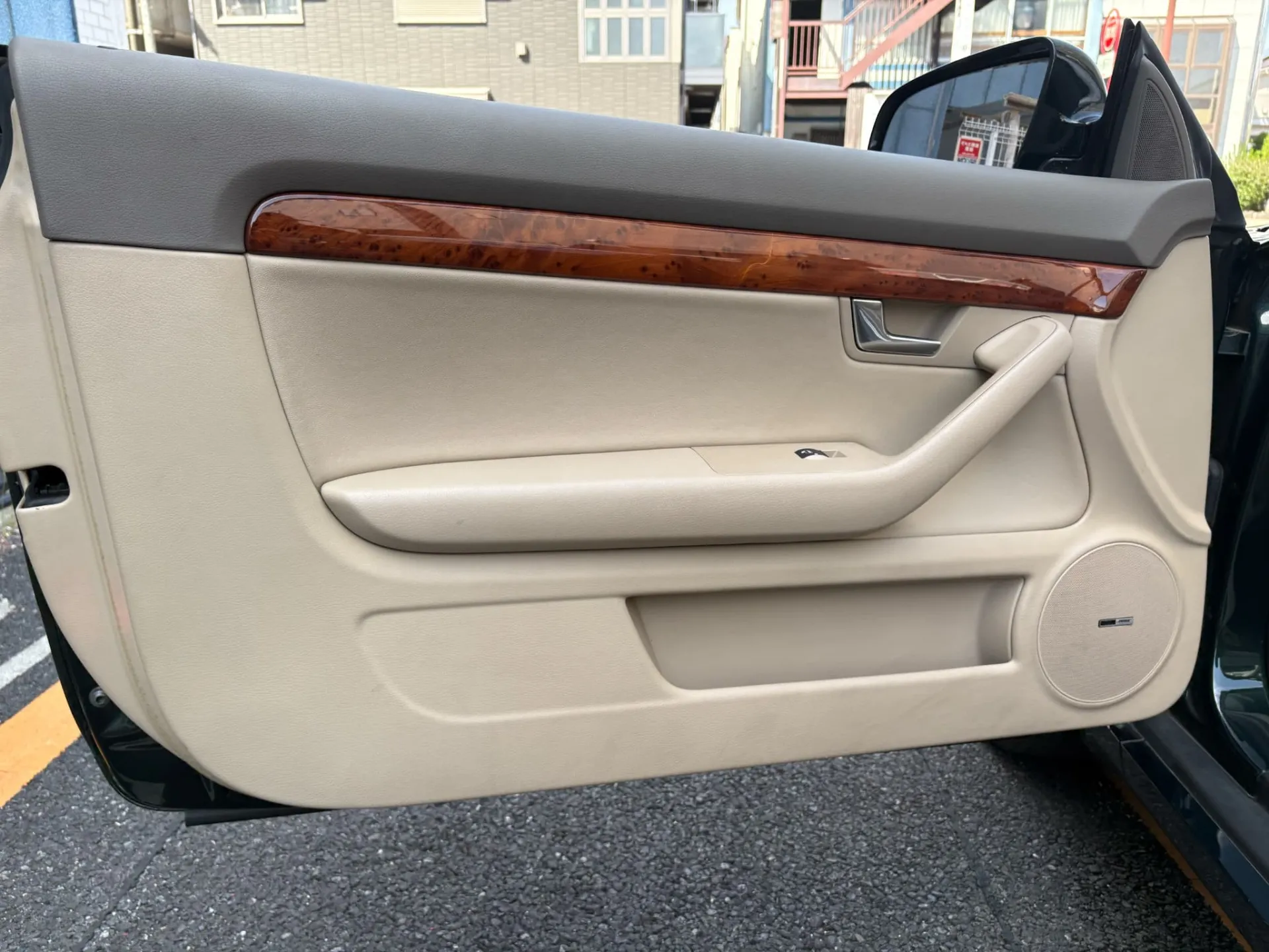 アウディA4カブリオレ（B6/8HBDV）